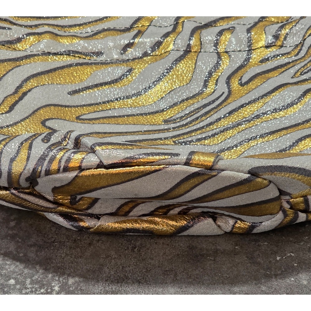 Aimee Kestenberg Metallic Leather Crossbody Purse with Chain Strap - Picture 3 of 7